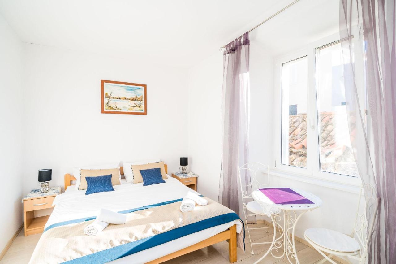 Deluxe Rooms With A Terrace View At Old City Gate Ragusa Esterno foto