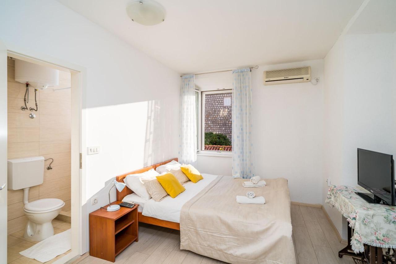 Deluxe Rooms With A Terrace View At Old City Gate Ragusa Esterno foto