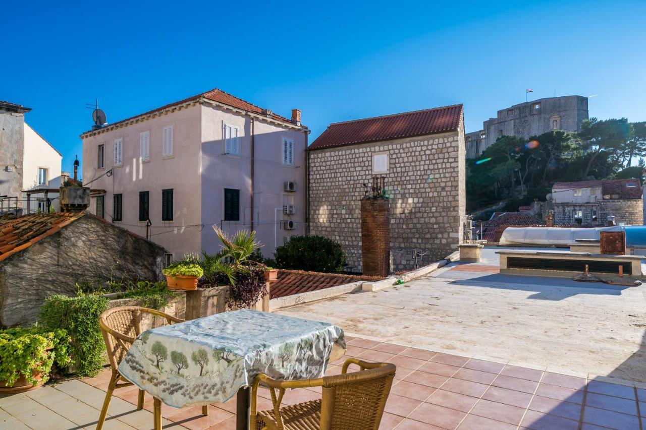 Deluxe Rooms With A Terrace View At Old City Gate Ragusa Esterno foto