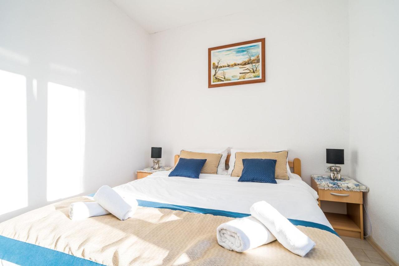 Deluxe Rooms With A Terrace View At Old City Gate Ragusa Esterno foto