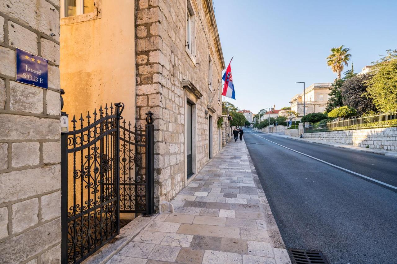 Deluxe Rooms With A Terrace View At Old City Gate Ragusa Esterno foto