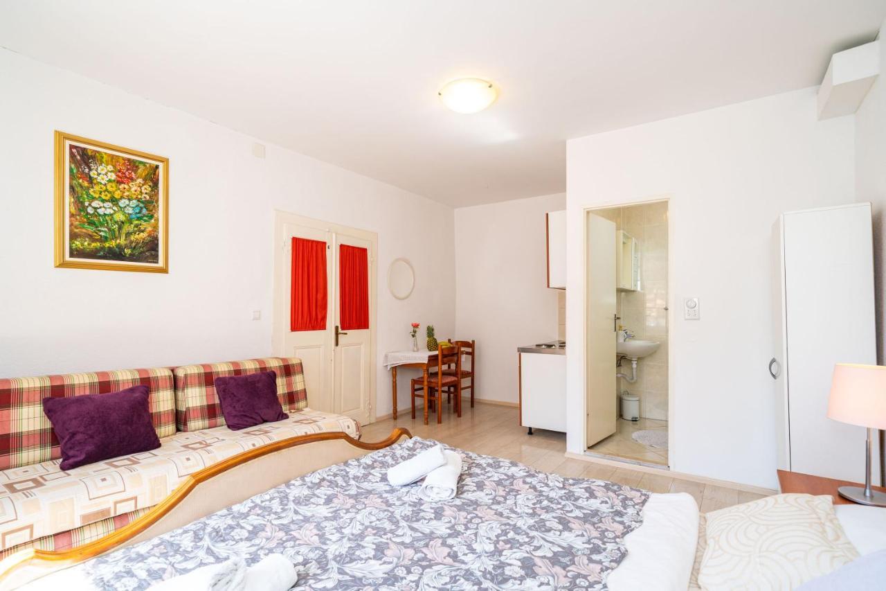 Deluxe Rooms With A Terrace View At Old City Gate Ragusa Esterno foto
