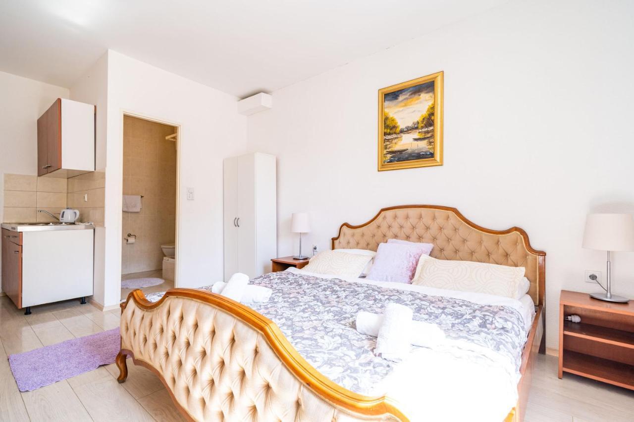 Deluxe Rooms With A Terrace View At Old City Gate Ragusa Esterno foto